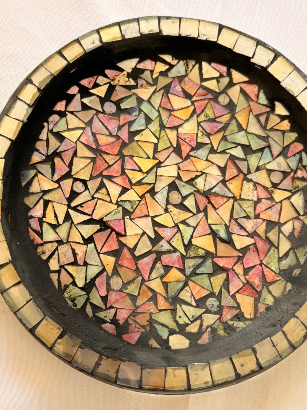 Colorful Translucent Mosaic Tile Dish w Black Border 3 Glass Feet 7.5" diameter
